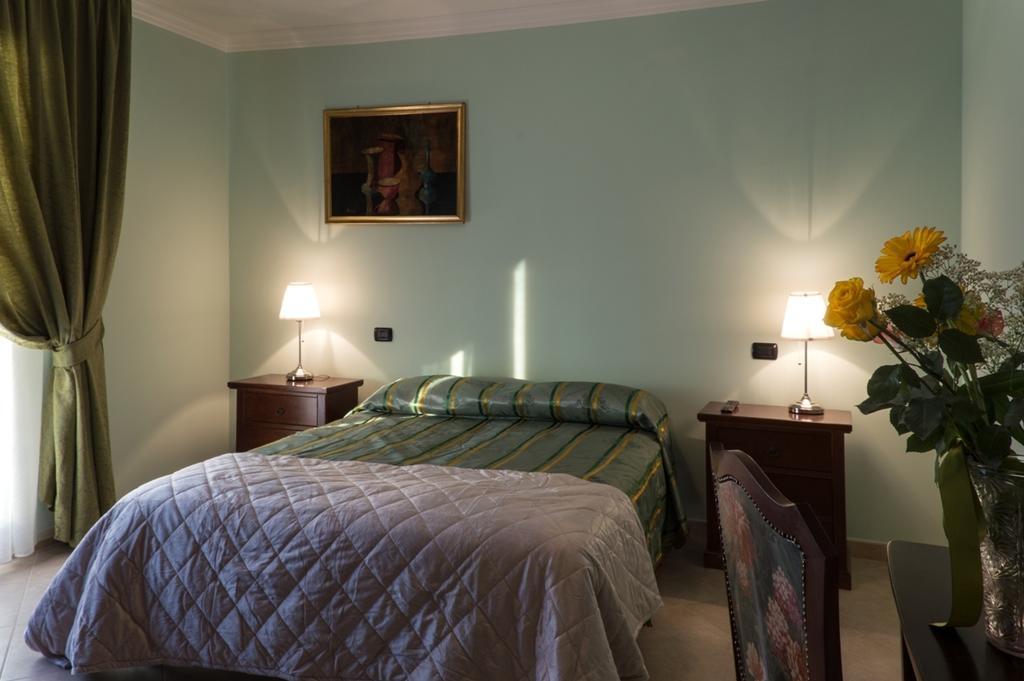 סן ג'מיני Bed And Breakfast Ocare חדר תמונה